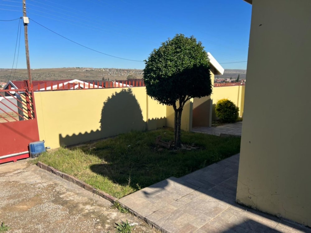 House for sale in King Williams Town (Qonce) - 1MH1615880