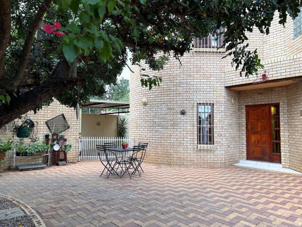 Townhouse let in Broadhurst, Botswana - 3BO1693481 Townhouse let in Broadhurst, Botswana - 3BO1693481