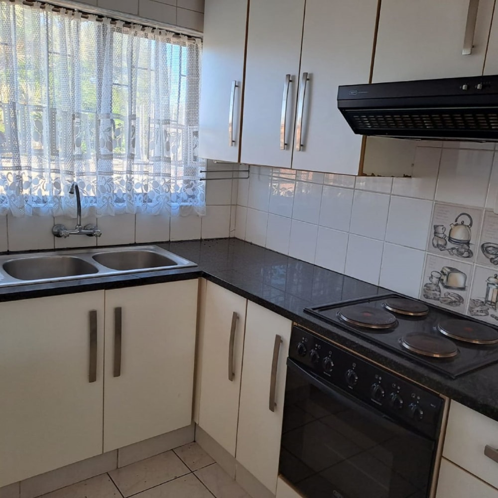 Double-storey apartment for sale in Scottburgh - 1si1613797