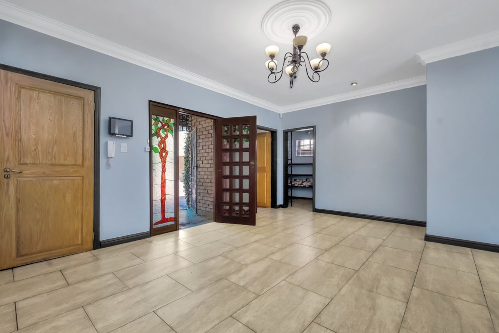 House sold in River Club, Sandton - HP1695710