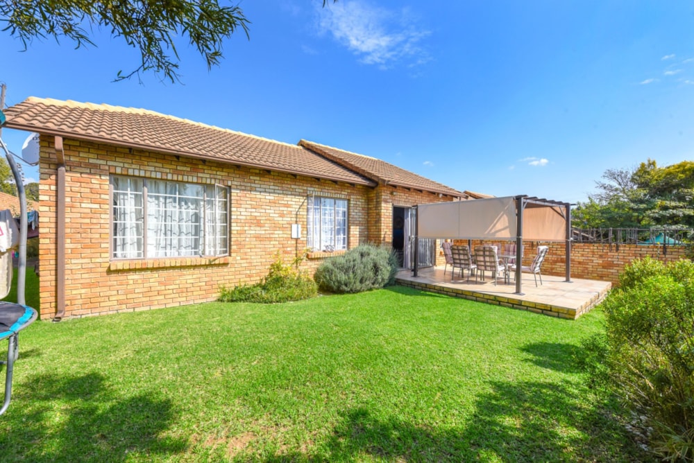 Townhouse sold in Johannesburg North, Fourways Area - FW1669565 Townhouse sold in Johannesburg North, Fourways Area - FW1669565