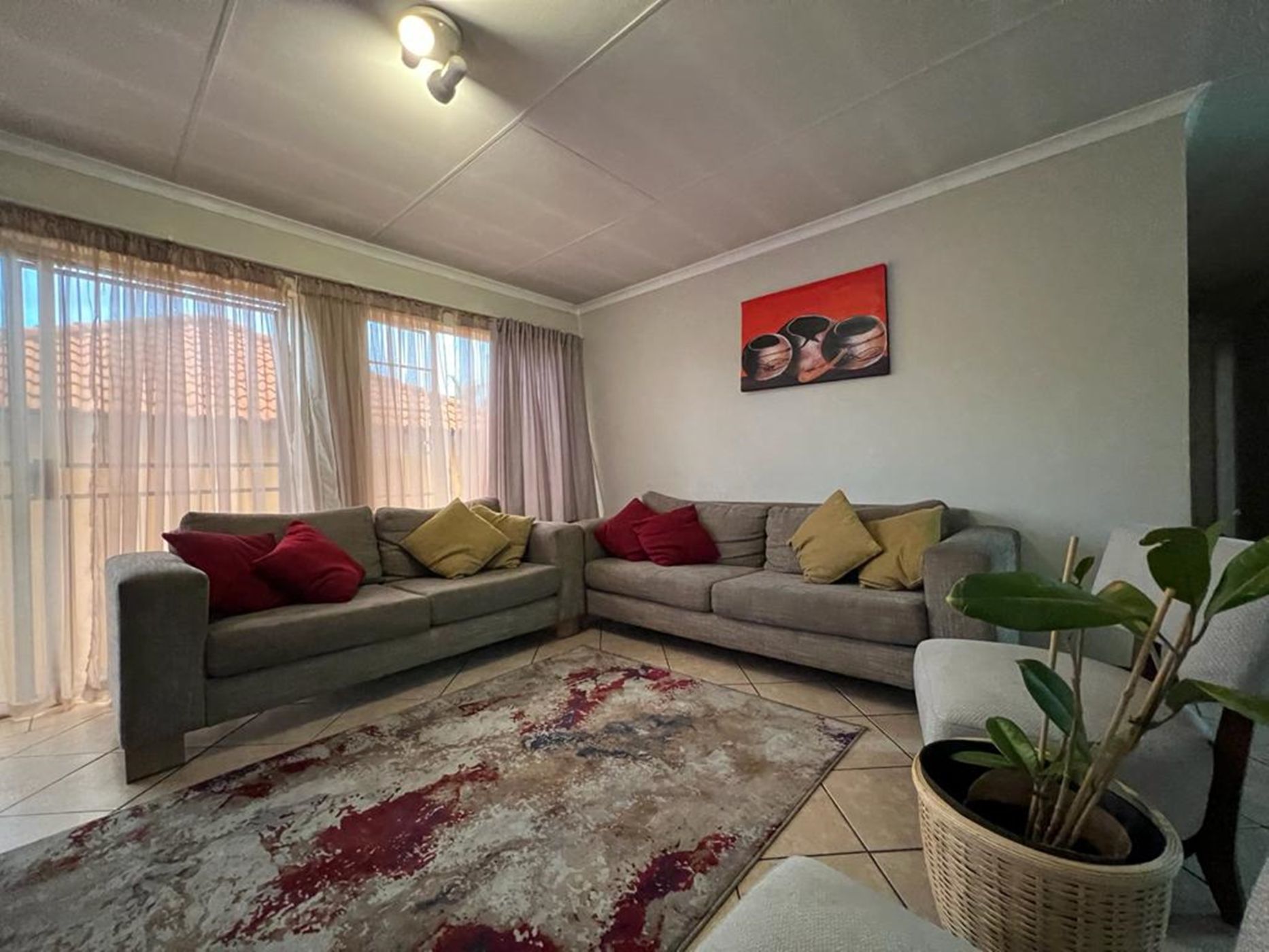 House let in Thatchfield - CNL1683478