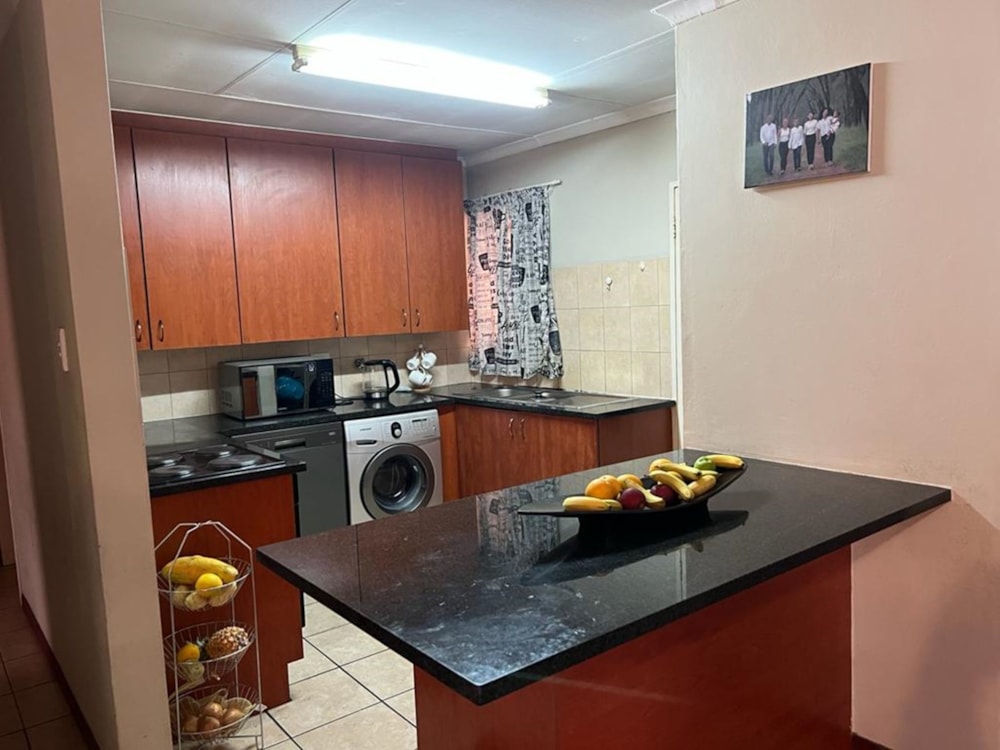 House let in Thatchfield - CNL1683478 House let in Thatchfield - CNL1683478