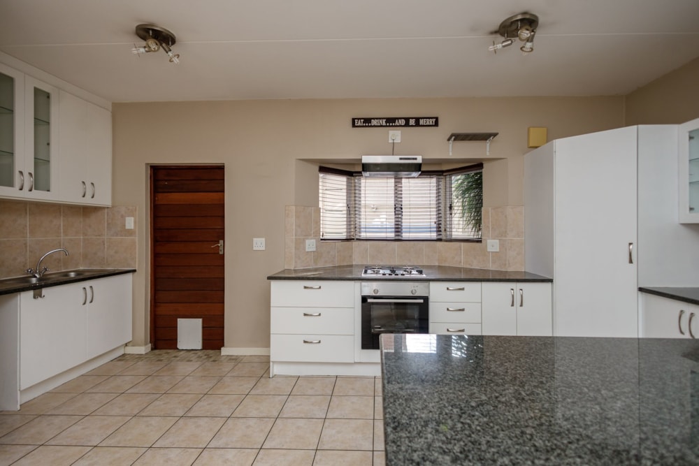 Townhouse for sale in Eagle Canyon Golf Estate - RAN1717709