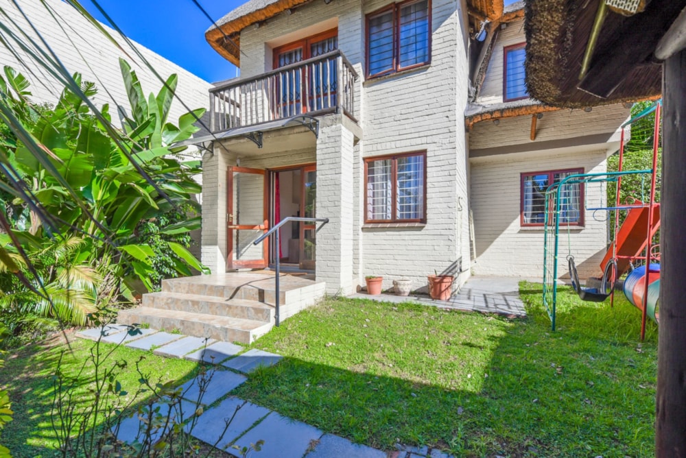 Apartment for sale in Paulshof - FW1666582 Apartment for sale in Paulshof - FW1666582