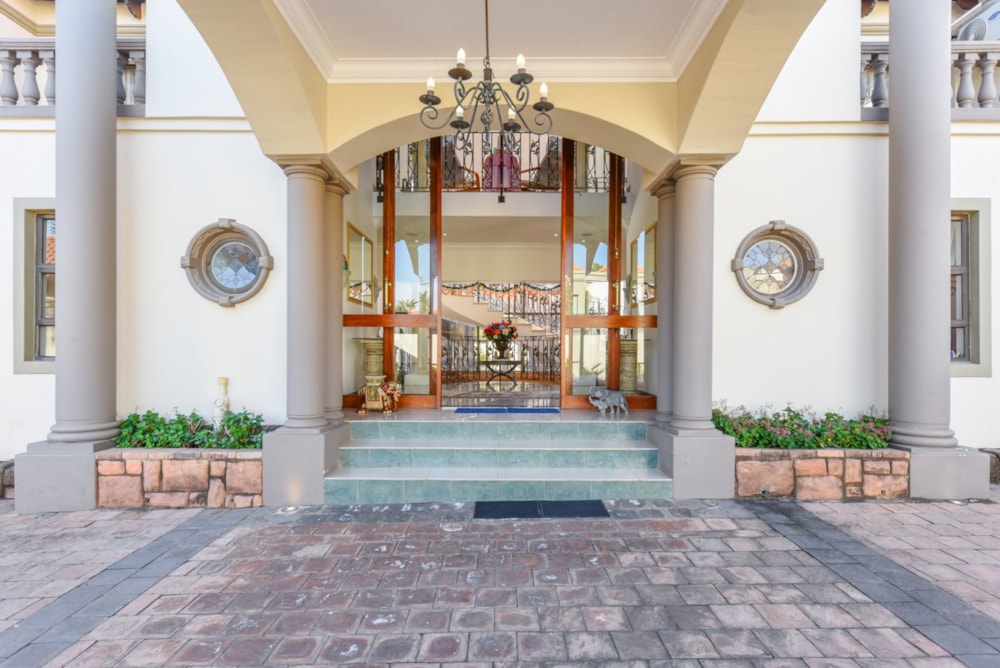 Golf estate house for sale in Dainfern Golf Estate - FW1698377 Golf estate house for sale in Dainfern Golf Estate - FW1698377