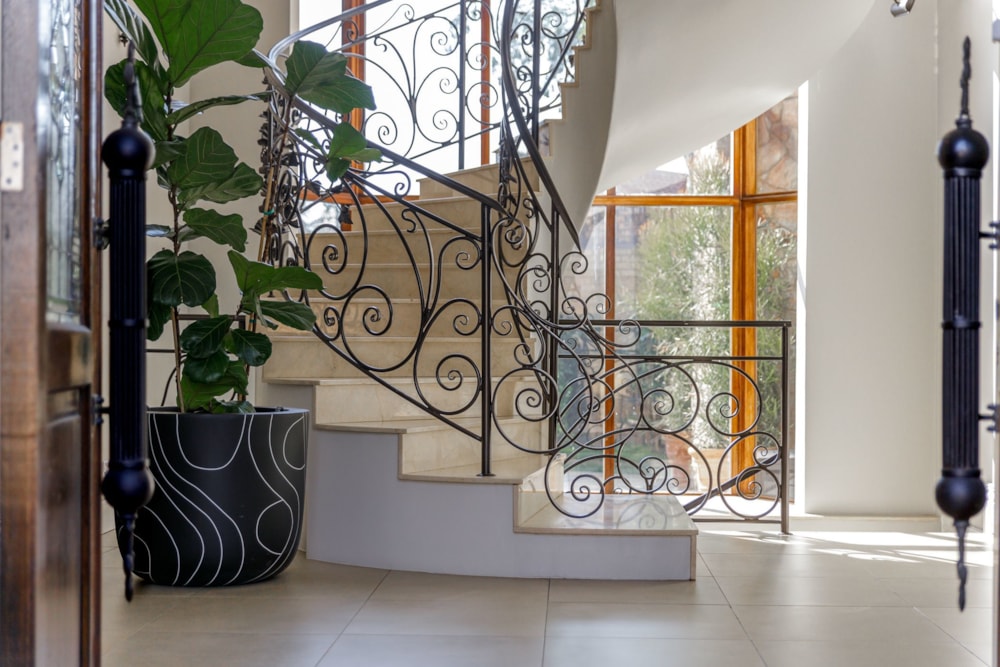 House sold in Lakefield - EN1669727