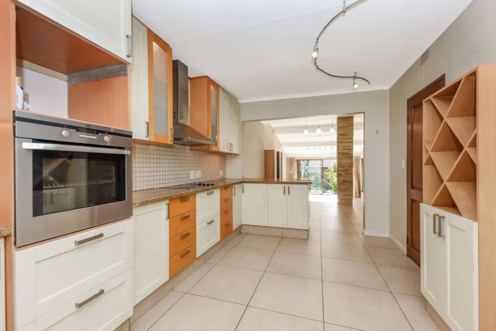 Townhouse sold in River Club, Sandton - HP1702472 Townhouse sold in River Club, Sandton - HP1702472