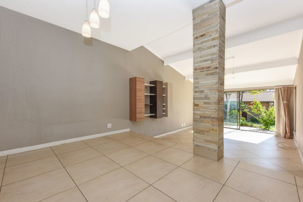 Townhouse for sale in River Club, Sandton - HP1702472 Townhouse for sale in River Club, Sandton - HP1702472