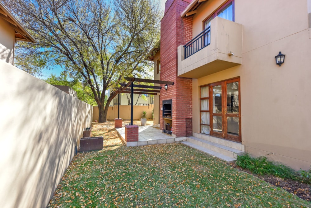 Cluster sold in Craigavon - FW1683001 Cluster sold in Craigavon - FW1683001