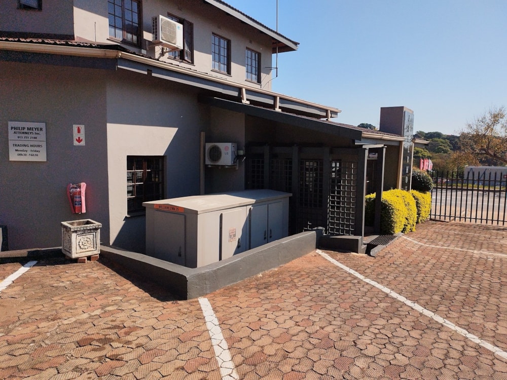 Commercial office to rent in White River - 1WR1734905