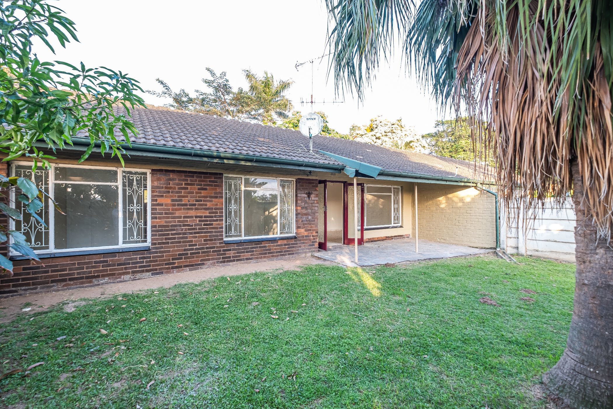 Townhouse to rent in Amanzimtoti - 1WB1728902