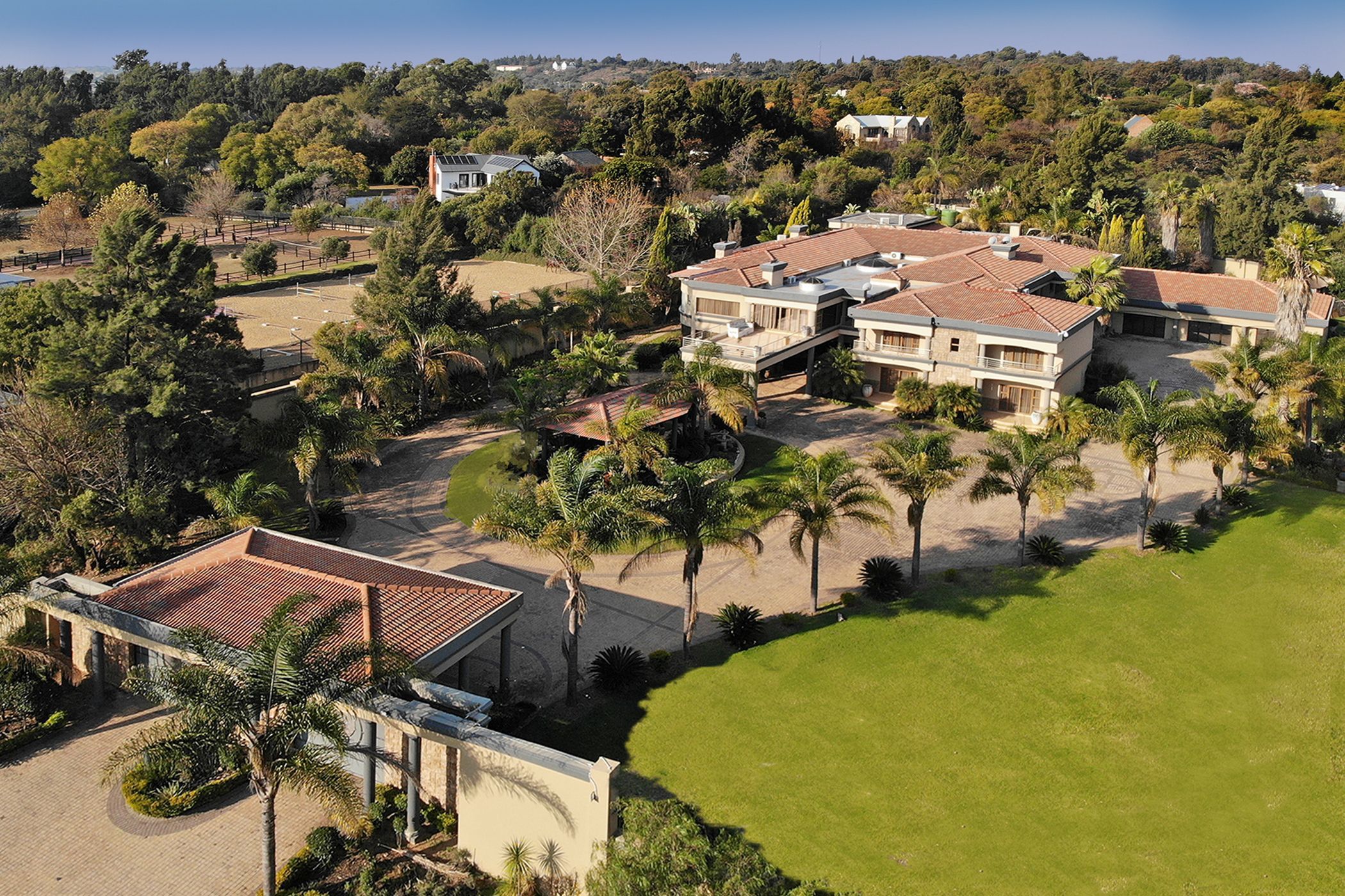 Double-storey house for sale in Beaulieu - MR1618616