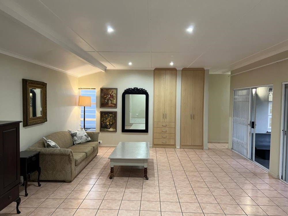 Apartment for sale in Morningside, Durban - 1DA1617391 Apartment for sale in Morningside, Durban - 1DA1617391