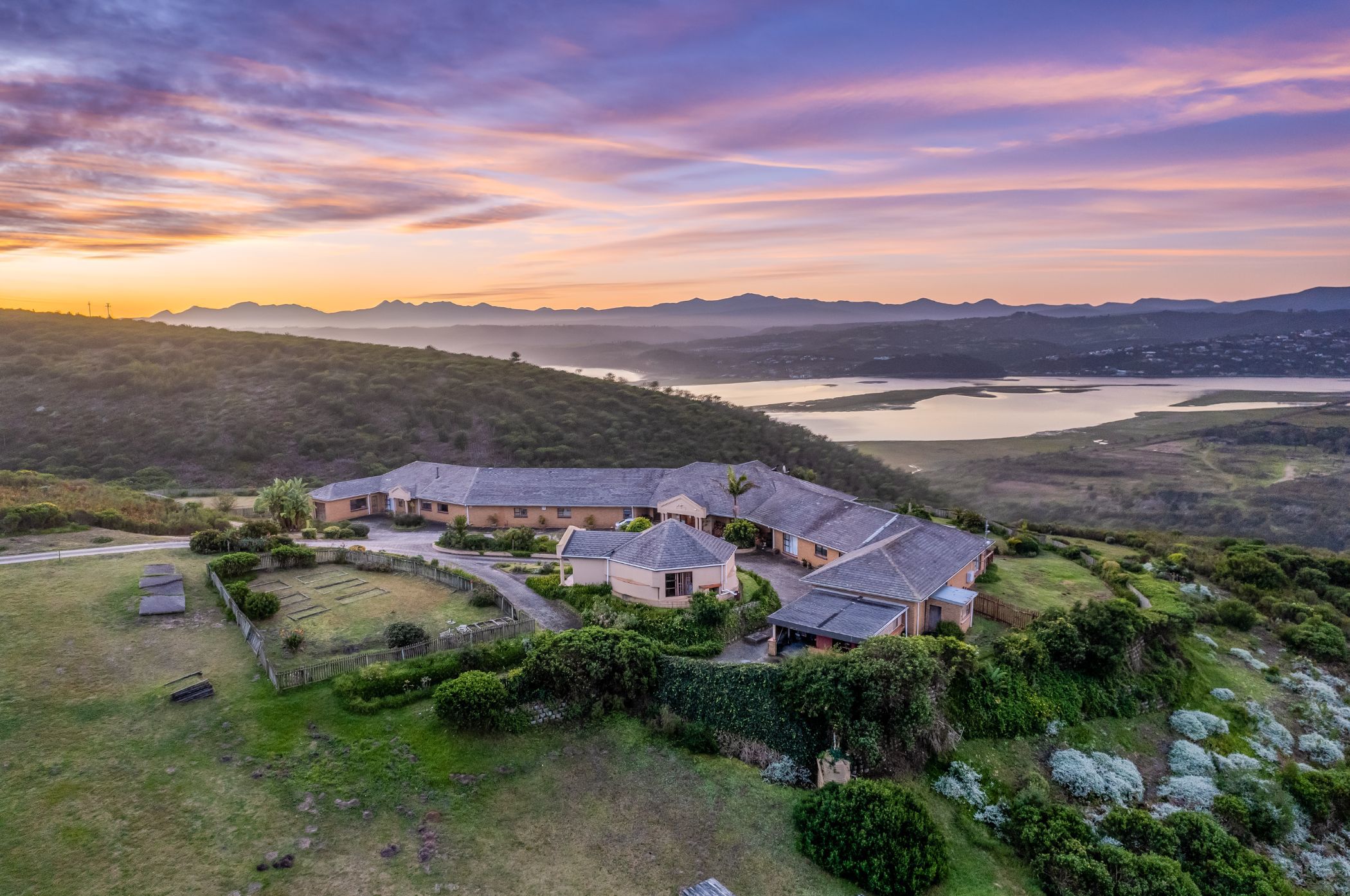 Country resort for sale in Uitzicht, Knysna - 1KG1618238