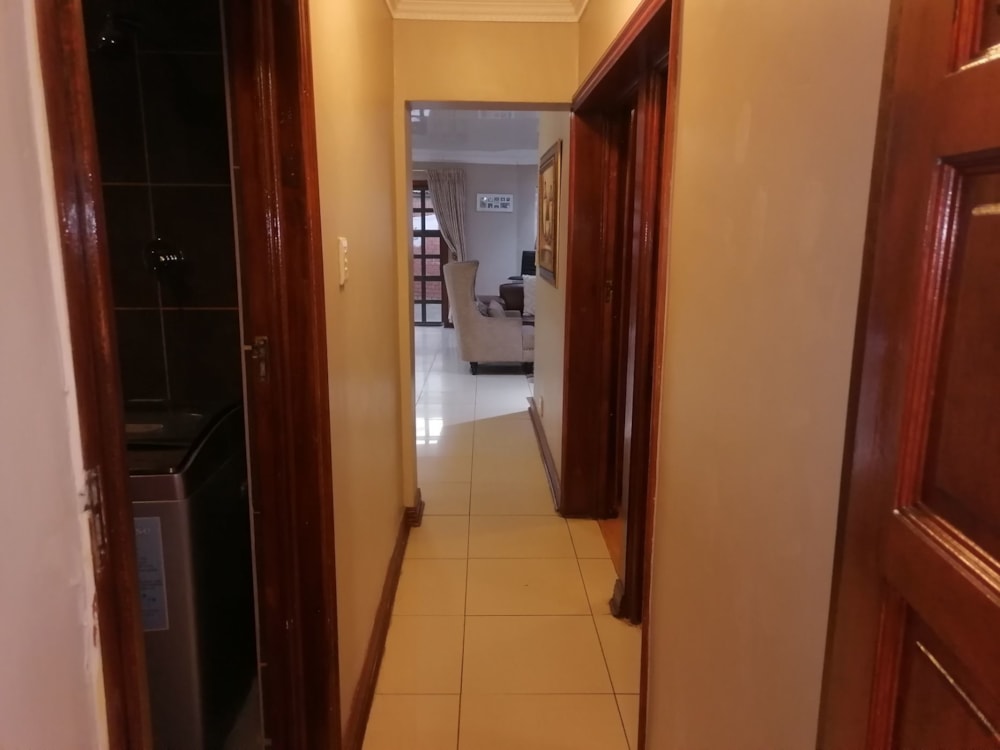 House for sale in Rocklands, Kagisanong - 1BX1748387 House for sale in Rocklands, Kagisanong - 1BX1748387