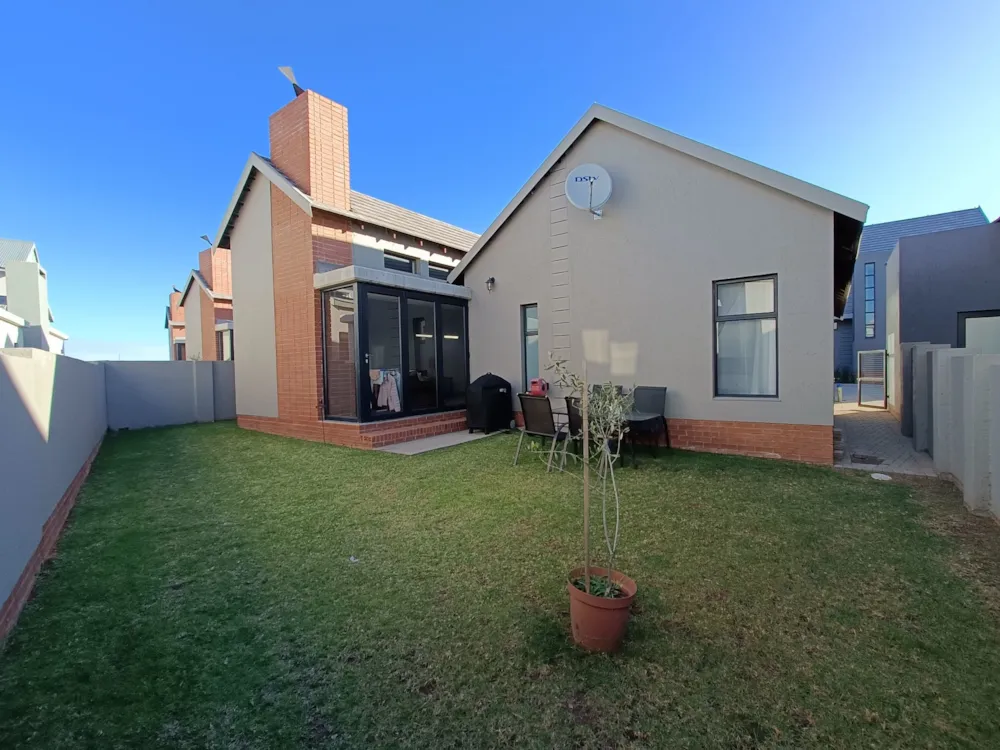 Townhouse for sale in Woodland Hills Bergendal - 1BX1726414