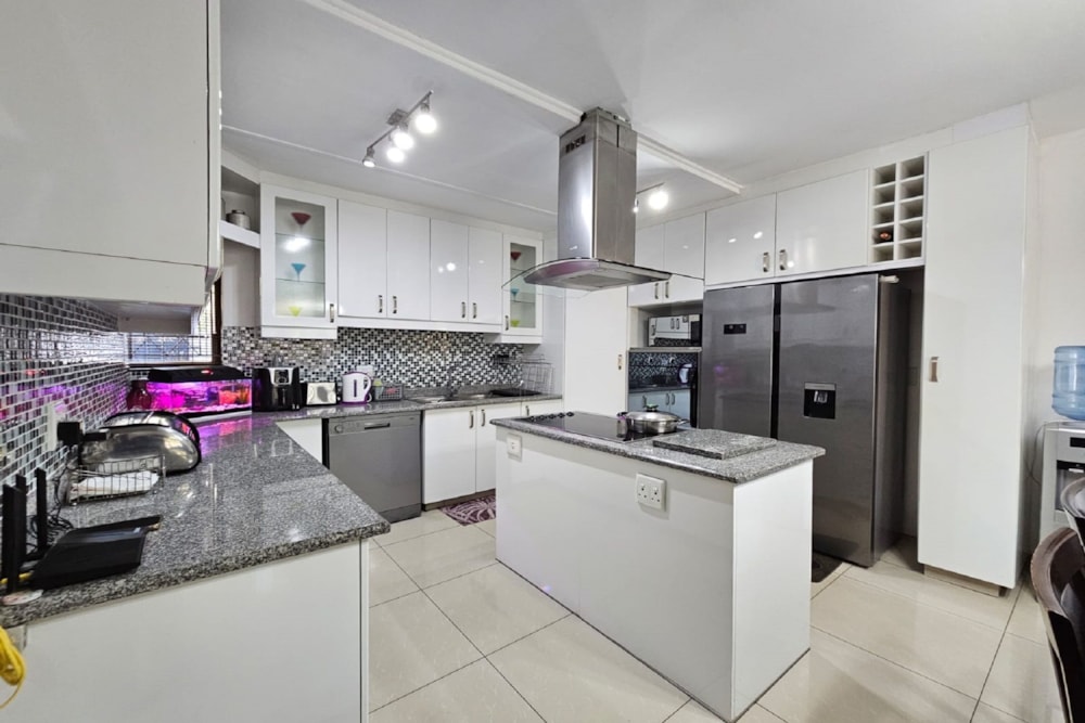 Townhouse for sale in Umtentweni - 1PX1618783 Townhouse for sale in Umtentweni - 1PX1618783