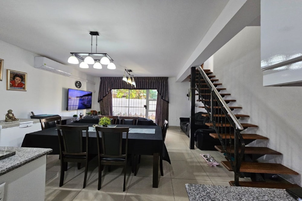 Townhouse for sale in Umtentweni - 1PX1618783 Townhouse for sale in Umtentweni - 1PX1618783