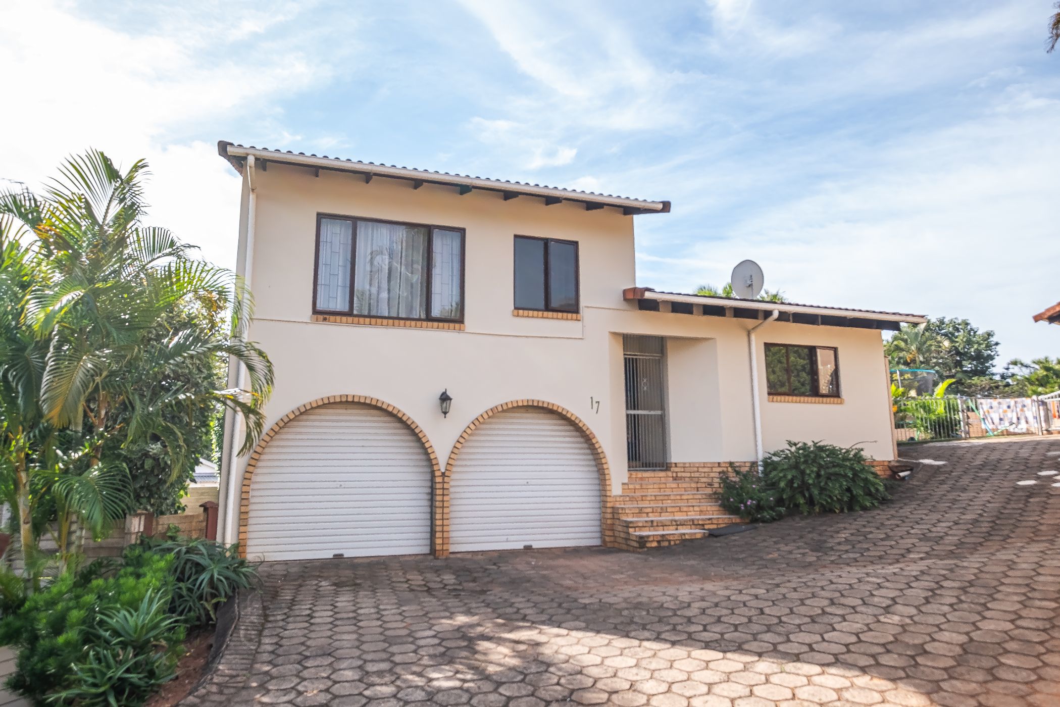 Townhouse to rent in Astra Park - 1WB1753917