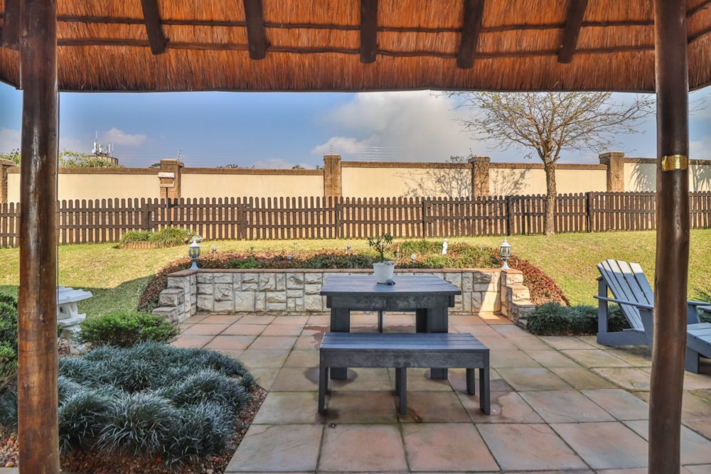 Townhouse sold in Camperdown - 1PM1693012