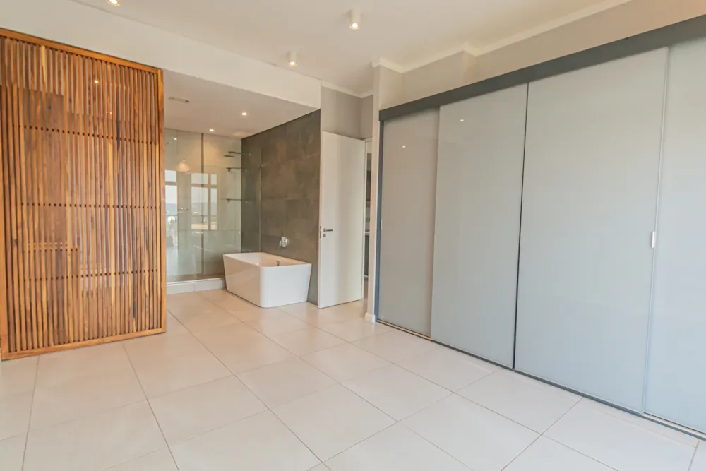 Apartment for sale in Menlyn - PT1608801