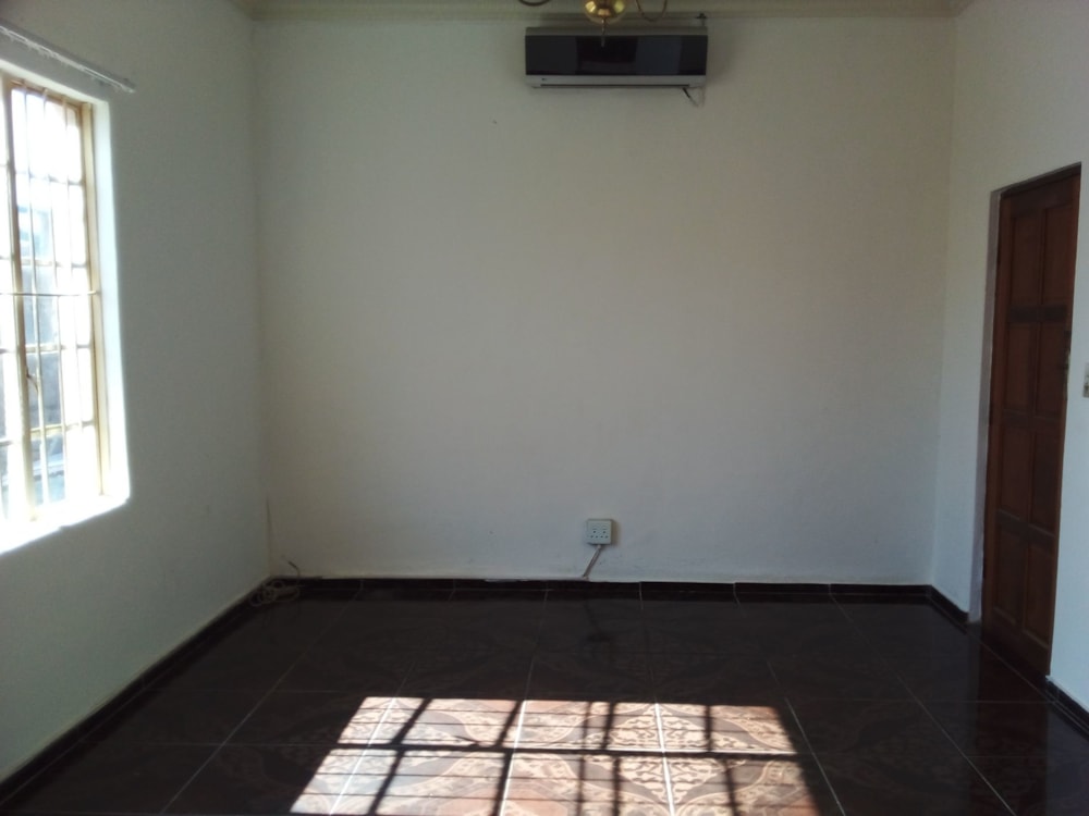 House for sale in Kenilworth, Johannesburg - 1GV1685673 House for sale in Kenilworth, Johannesburg - 1GV1685673