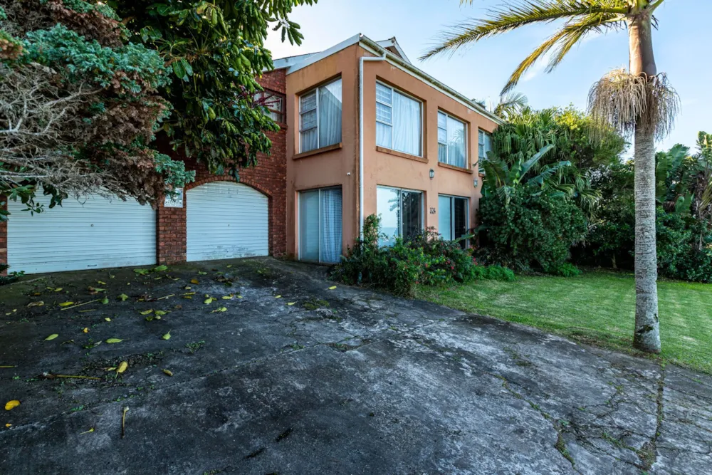 Double-storey house for sale in Kaysers Beach - 1ET1616242 Double-storey house for sale in Kaysers Beach - 1ET1616242