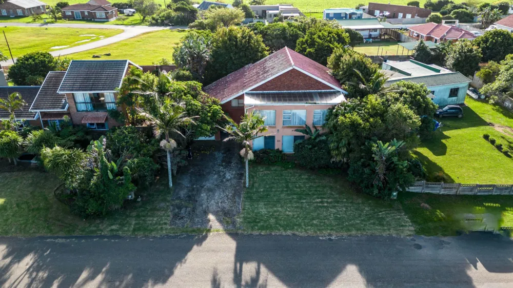 Double-storey house for sale in Kaysers Beach - 1ET1616242 Double-storey house for sale in Kaysers Beach - 1ET1616242