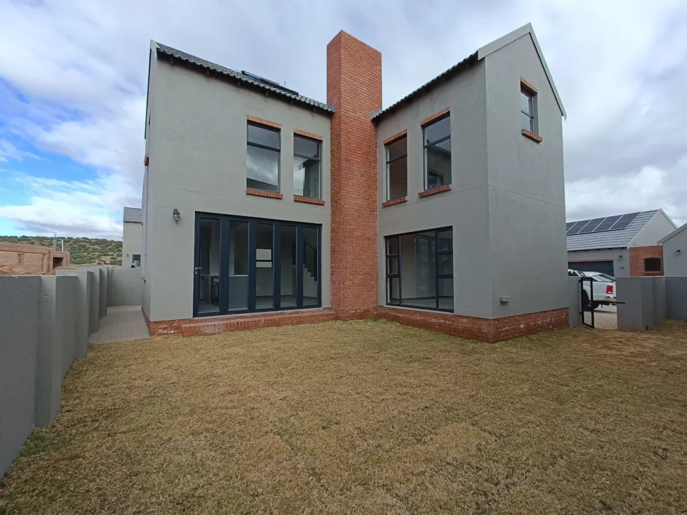Townhouse for sale in Woodland Hills Bergendal - 1BX1726428