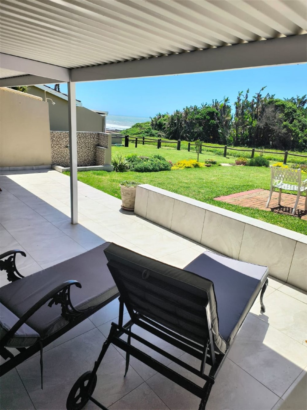 Apartment for sale in Scottburgh South - 1si1616657