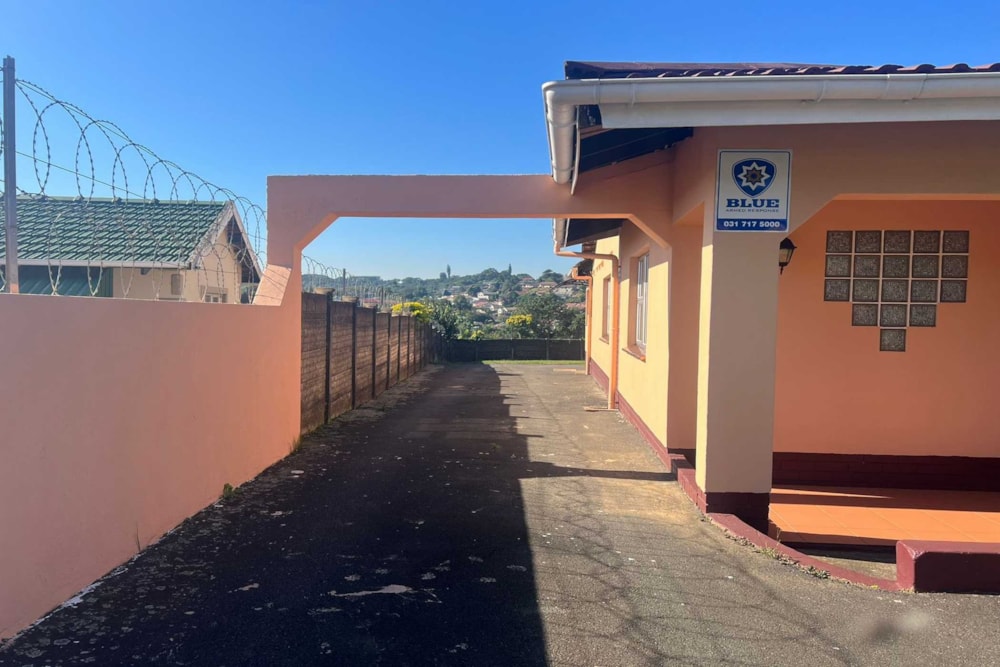 House for sale in Montclair, KwaZulu-Natal - 1WB1617081