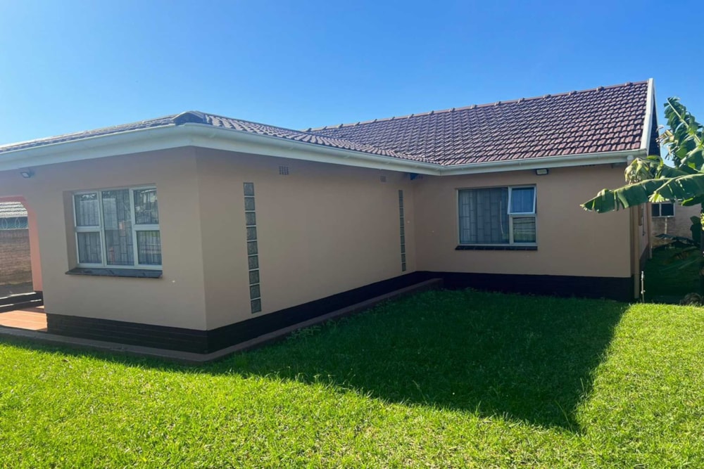 House for sale in Montclair, KwaZulu-Natal - 1WB1617081