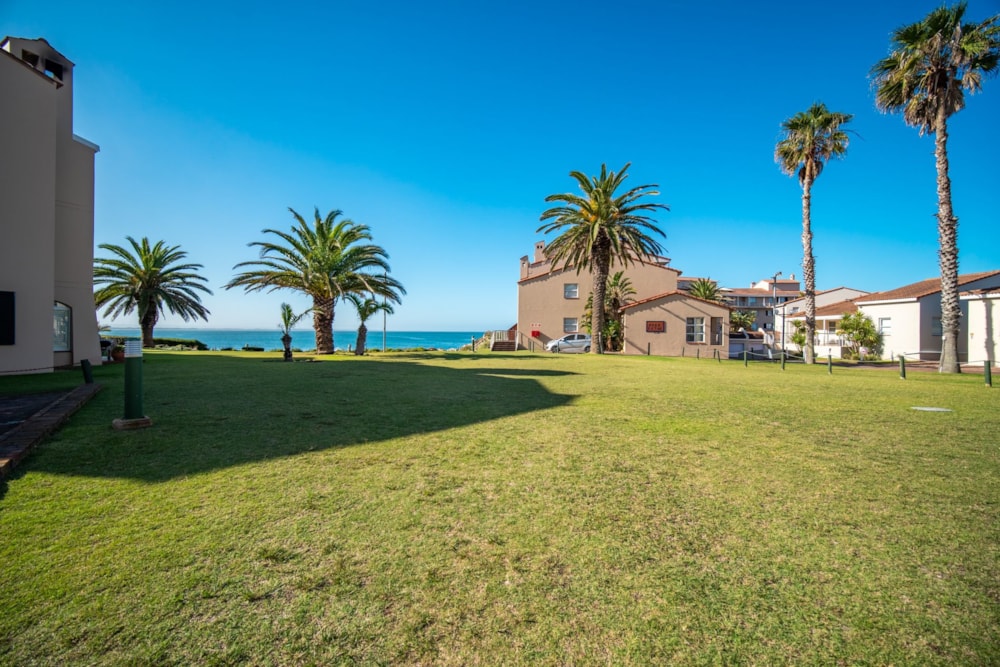 Apartment sold in Port St Francis - 1SA1705187 Apartment sold in Port St Francis - 1SA1705187