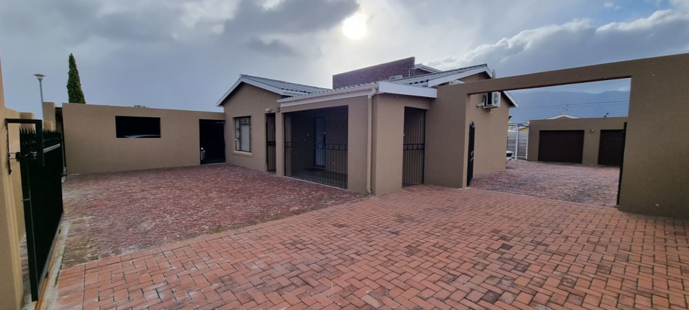 House for sale in Somerset Park, Worcester - TK1735372 House for sale in Somerset Park, Worcester - TK1735372