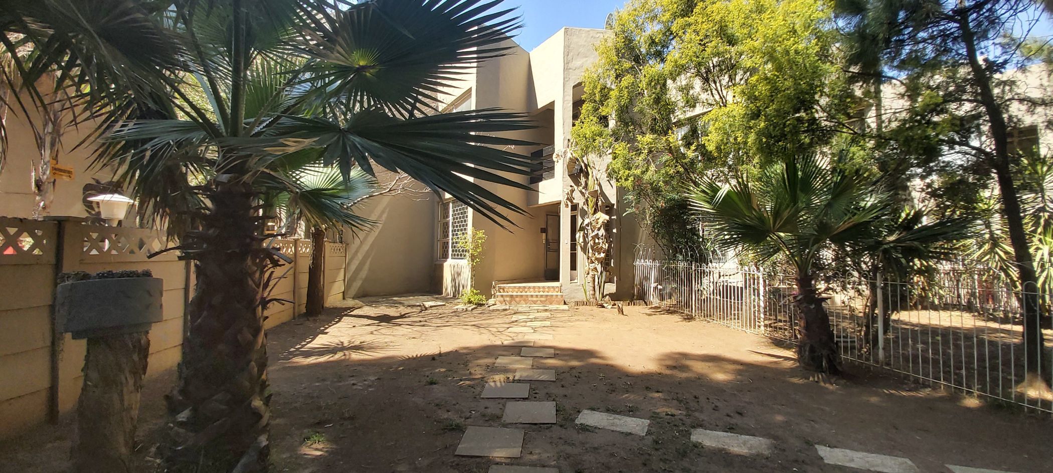 Townhouse to rent in Three Rivers Proper - 1VT1738657