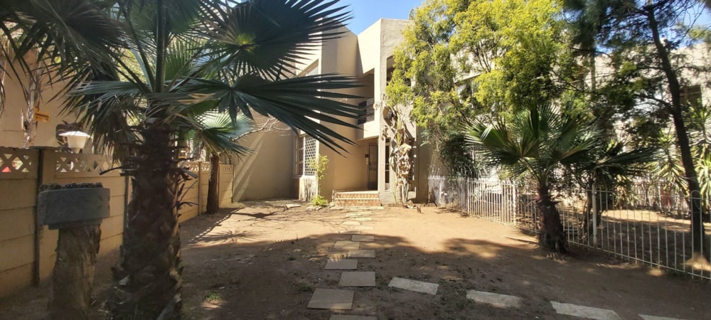Townhouse to rent in Three Rivers Proper - 1VT1738657