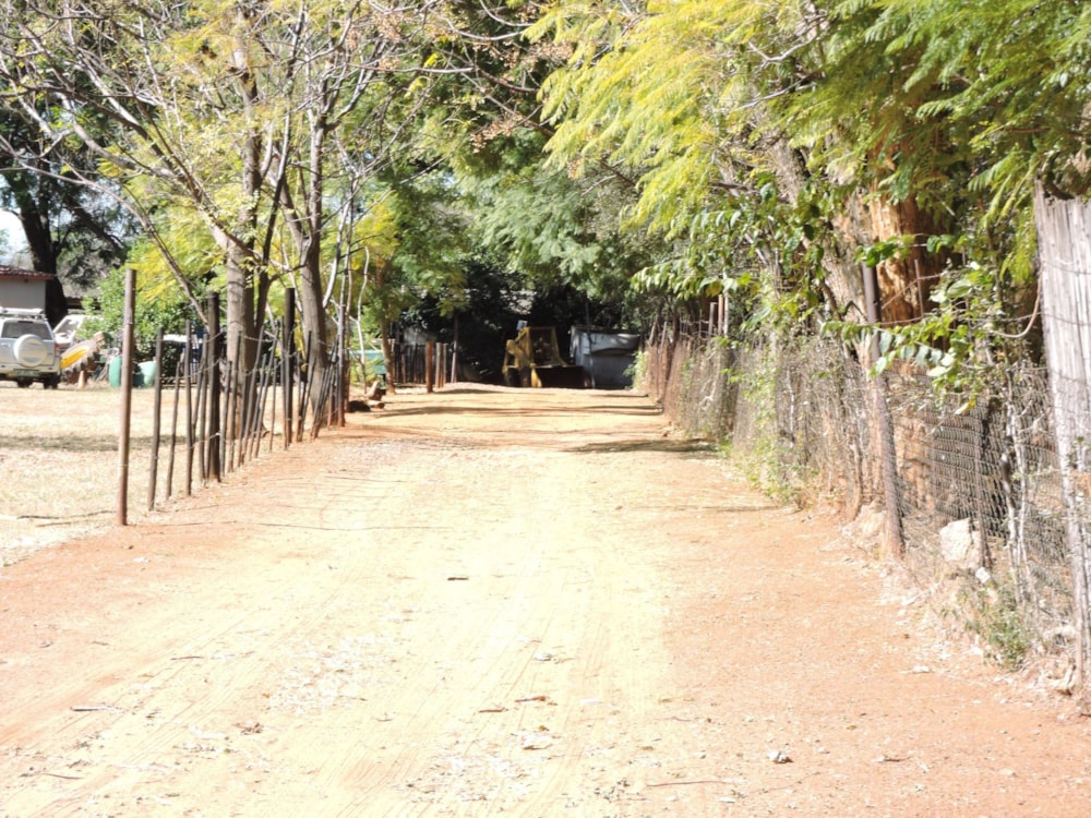 Smallholding for sale in Rustenburg - 1RU1618651