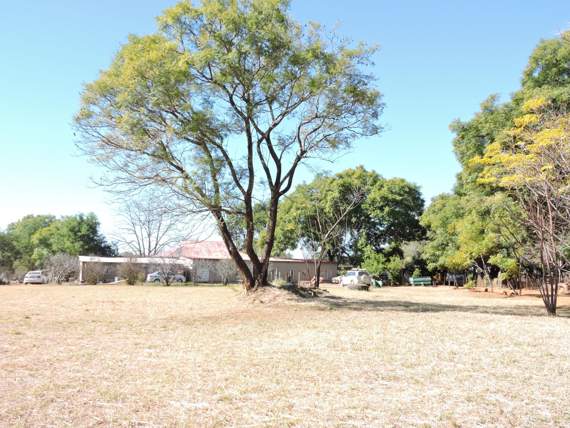 Smallholding for sale in Rustenburg - 1RU1618651