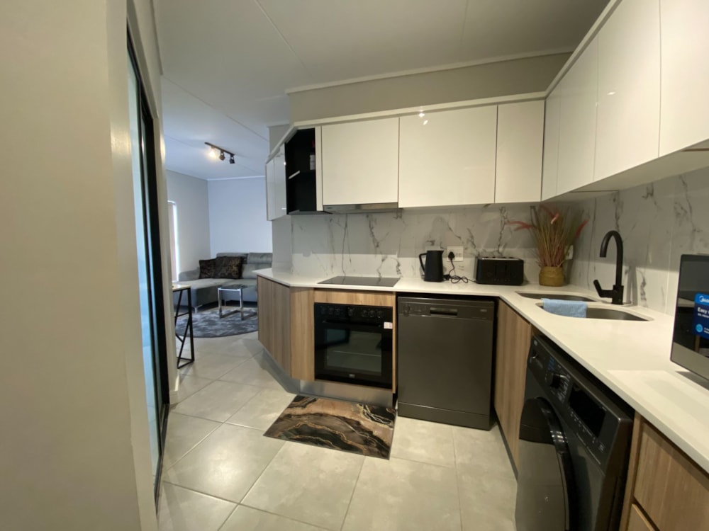Apartment let in Waterfall, Midrand - MDL1714531