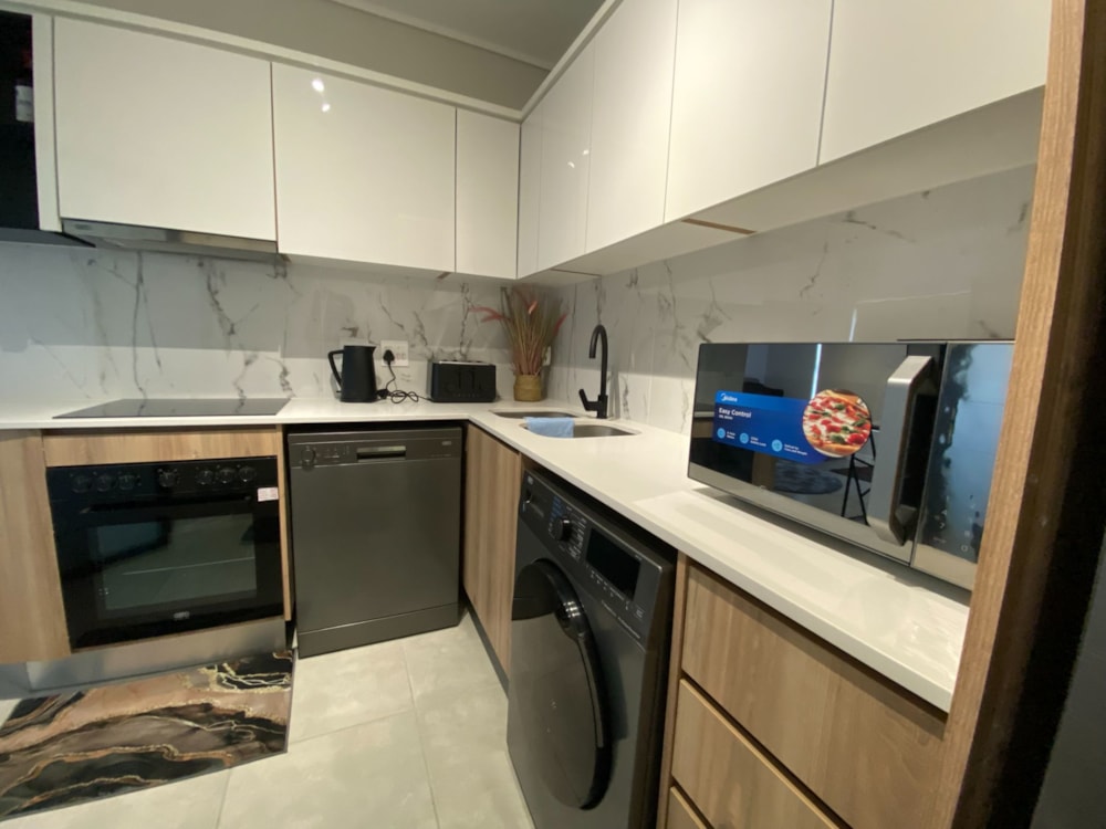 Apartment let in Waterfall, Midrand - MDL1714531