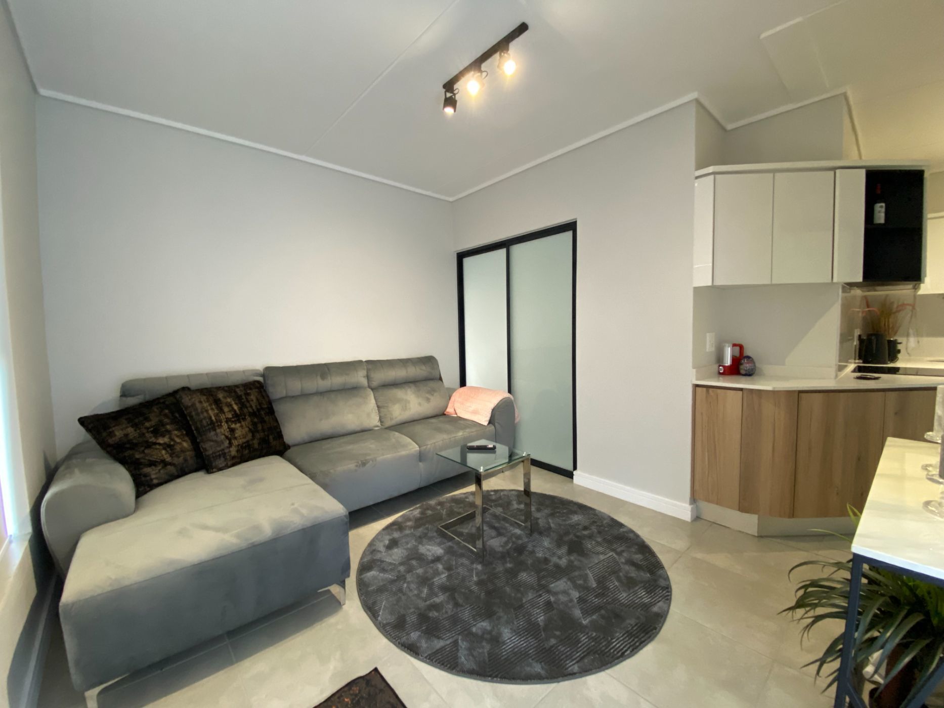 Apartment let in Waterfall, Midrand - MDL1714531