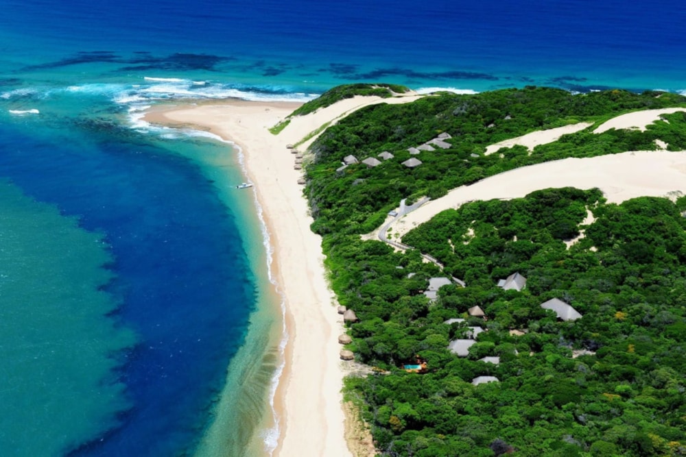 Beachfront villa for sale in Machangulo, Mozambique - 3MQ1619123