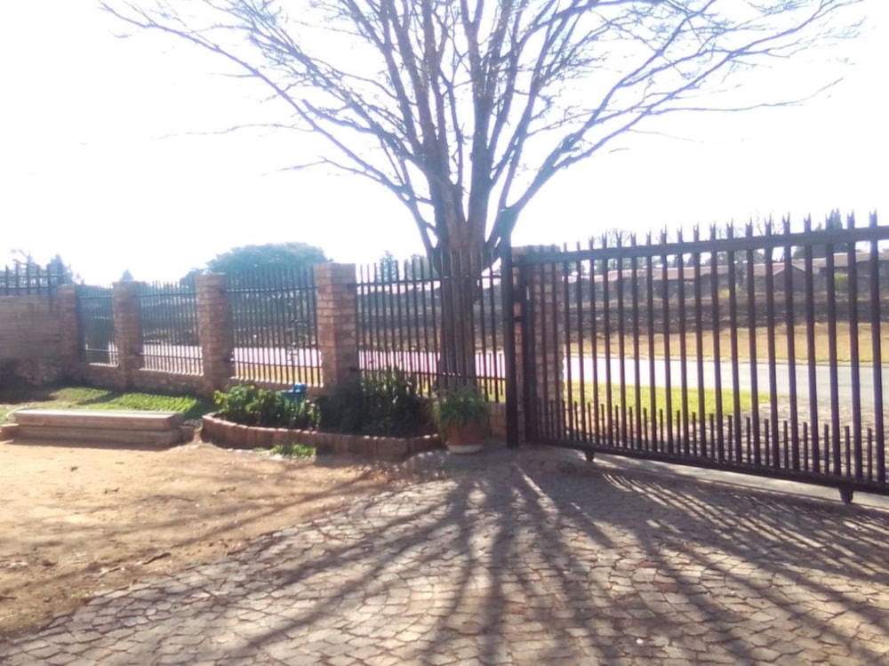 House for sale in Paul Krugersoord - 1SP1695857