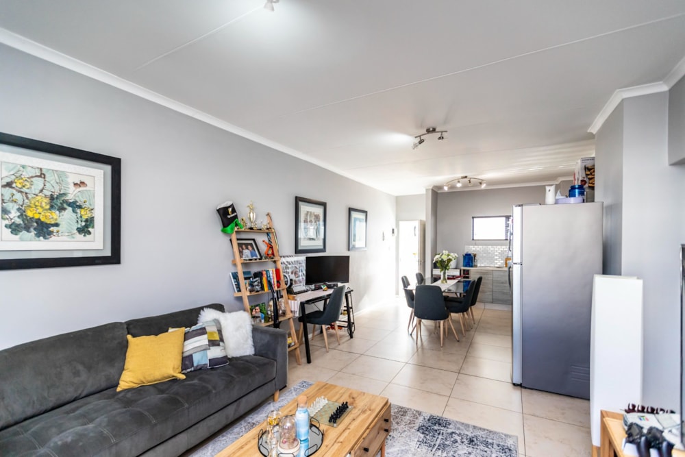 Apartment for sale in Nahoon Valley Park - 1EZ1708275