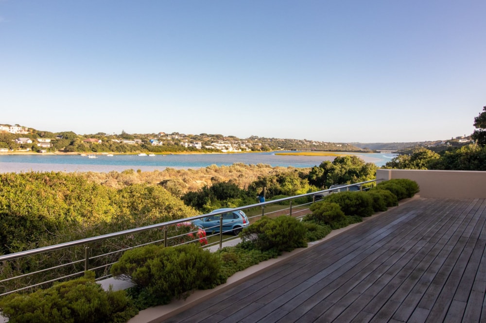 Beachfront villa to rent in Kenton on Sea - 1KO1739425