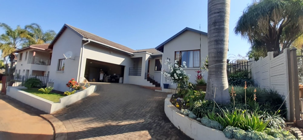 Security estate home for sale in Aqua Park - 1TA1699816