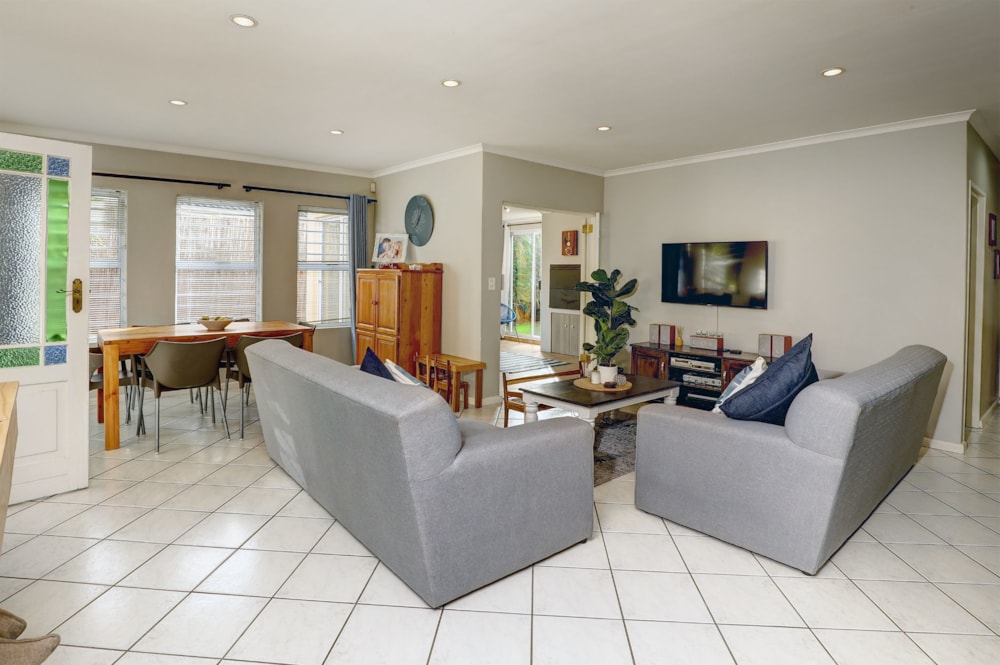 Townhouse let in Sonstraal Heights - NSL1697932 Townhouse let in Sonstraal Heights - NSL1697932