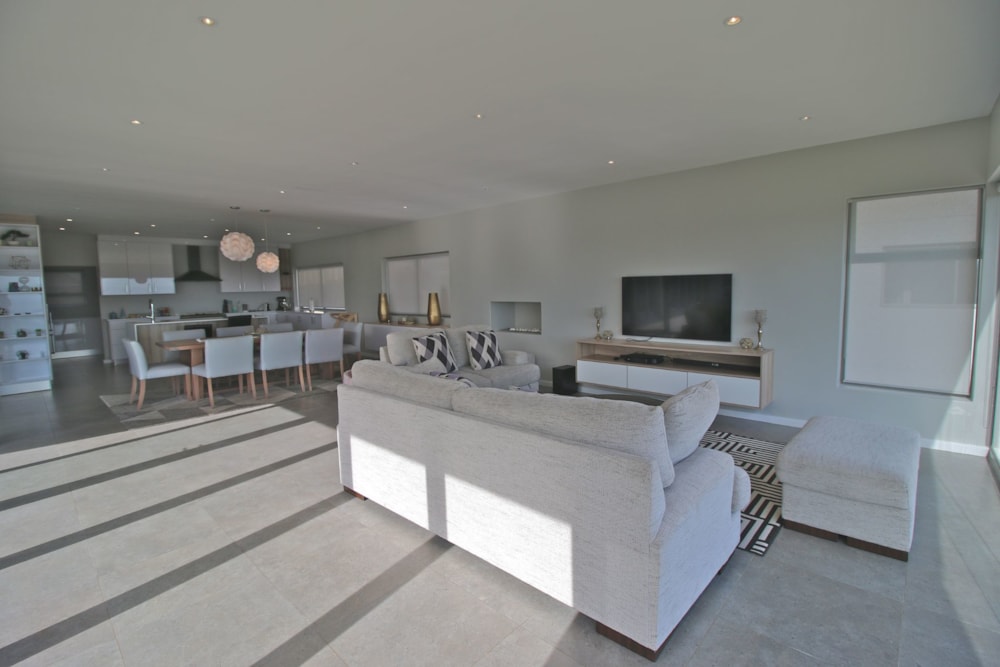 House let in Plattekloof - 1PLA1706103 House let in Plattekloof - 1PLA1706103