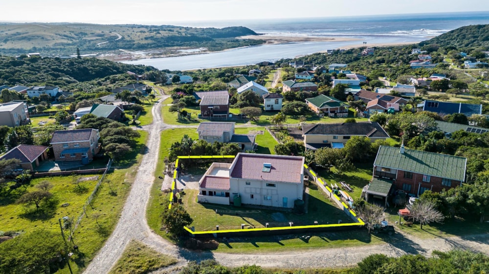 Double-storey house for sale in Kei Mouth - 1ET1313120